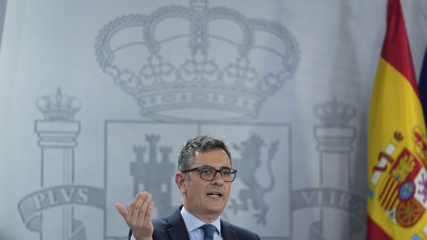 El Gobierno desclasificará por ley los documentos secretos del franquismo y la Transición