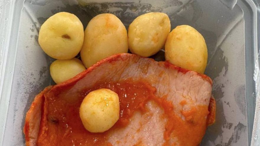 Malestar entre los médicos del Hospital de La Candelaria por el menú de guardia: "Es vergonzoso"