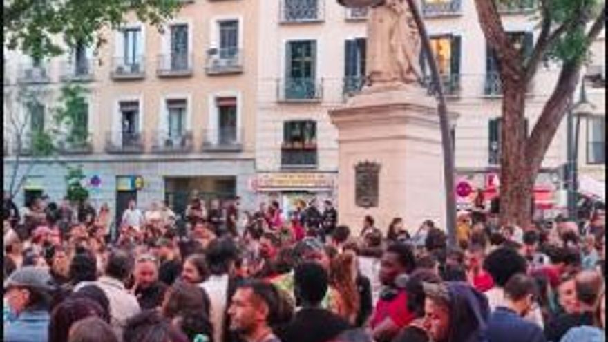 Protesta antifascista en la Plaza de Tirso de Molina de Madrid.