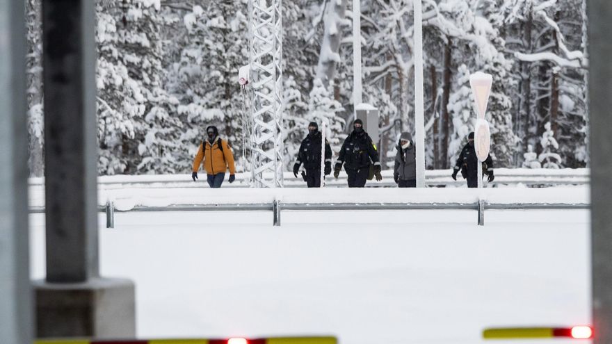 Finlandia cierra por completo la frontera con Rusia para impedir la llegada de refugiados