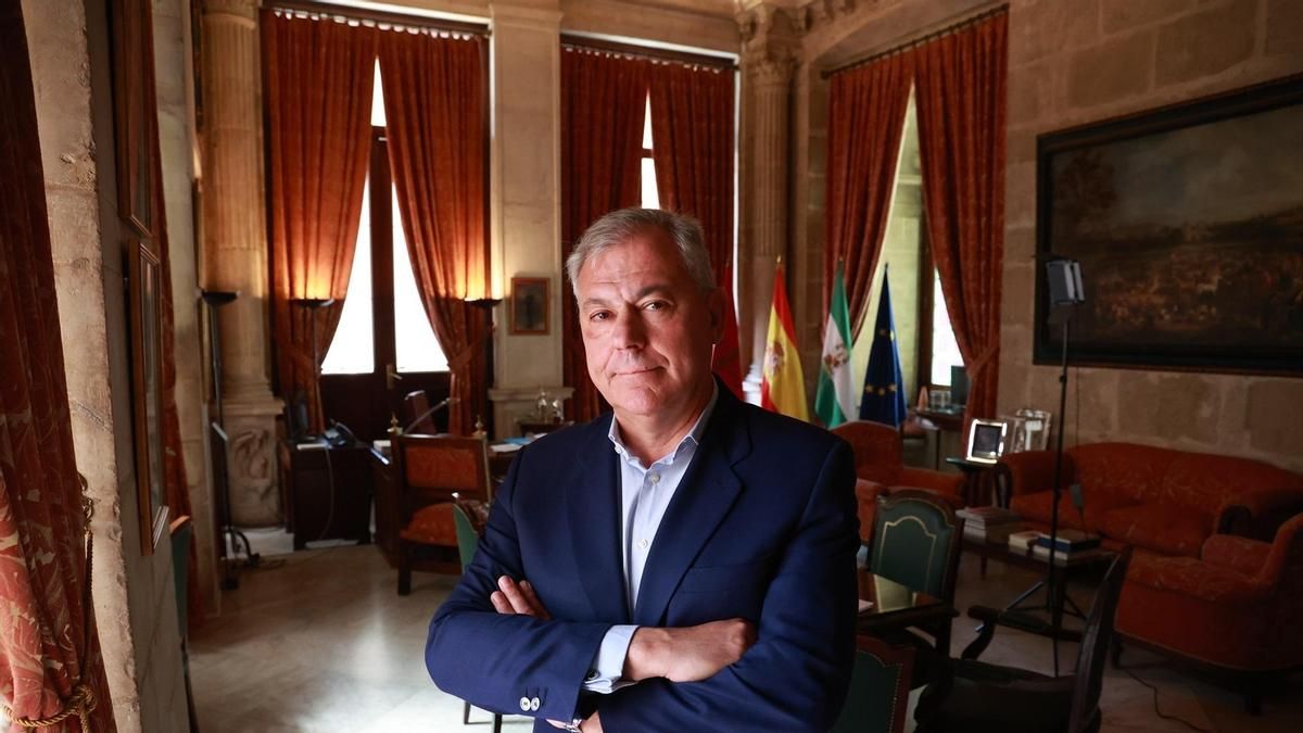 El alcalde de Sevilla del PP llamará a la puerta de Vox en la Junta para reclamarle la tasa turística: "Mi ciudad la necesita"