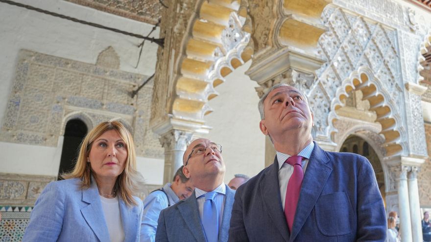 Sanz contradice a la Junta y 'radicaliza' su apoyo a la tasa turística, que destinaría en parte a obras en los barrios de Sevilla