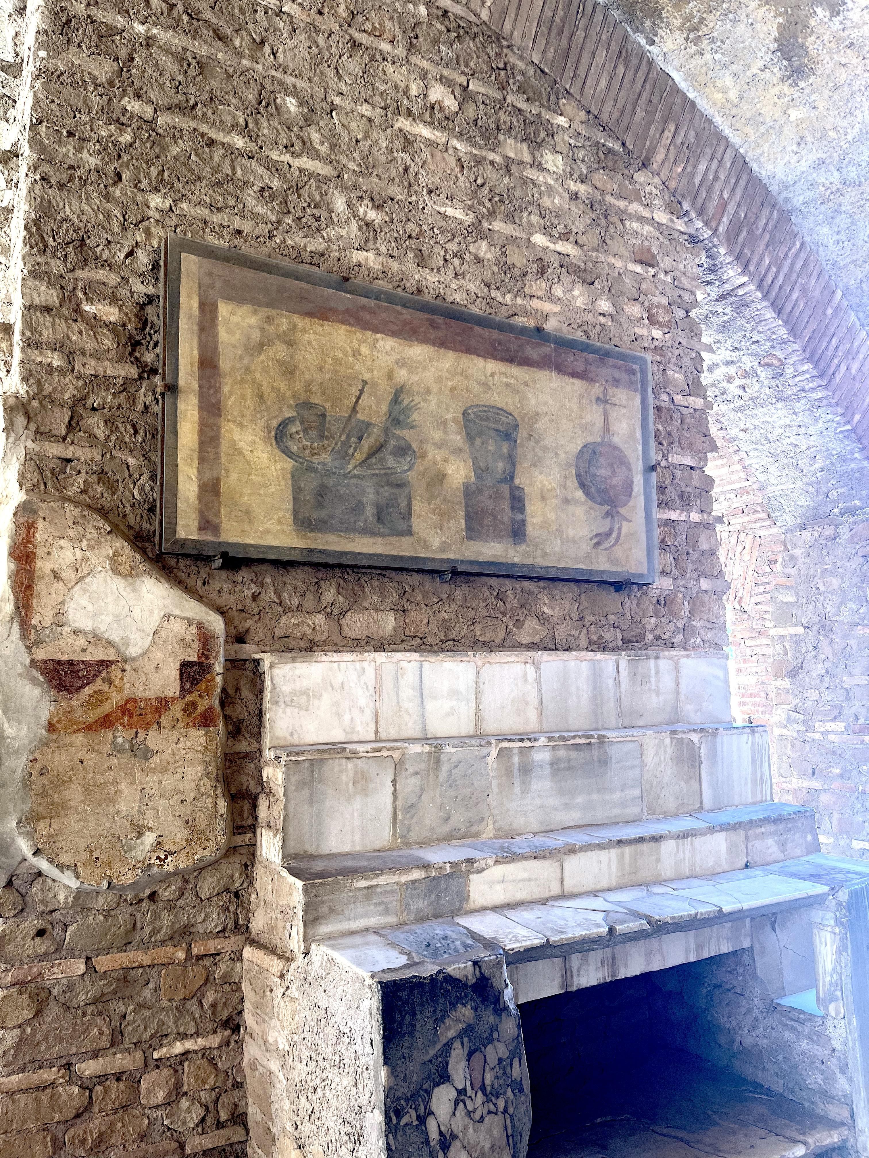 Restos de un local comercial en Ostia Antica.