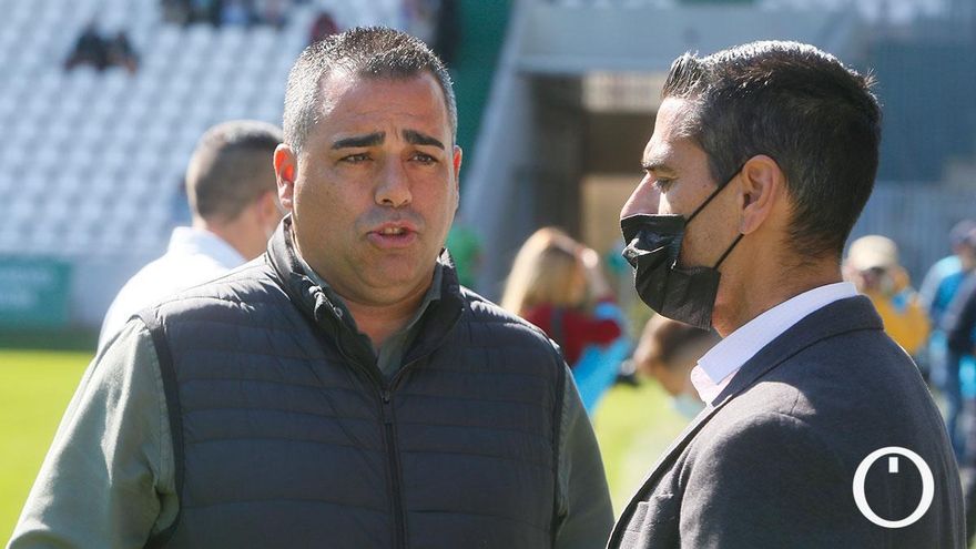 El Córdoba CF entrega las llaves de su futuro a Crespo y Juanito