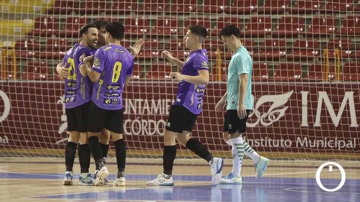 El partido amistoso del Córdoba Patrimonio contra el Jaén FS, en imágenes