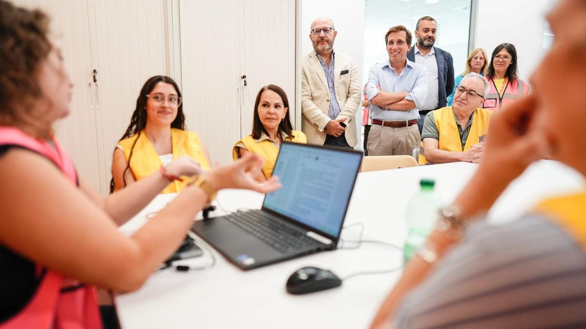 Un momento de la visita al Centro del Voluntariado