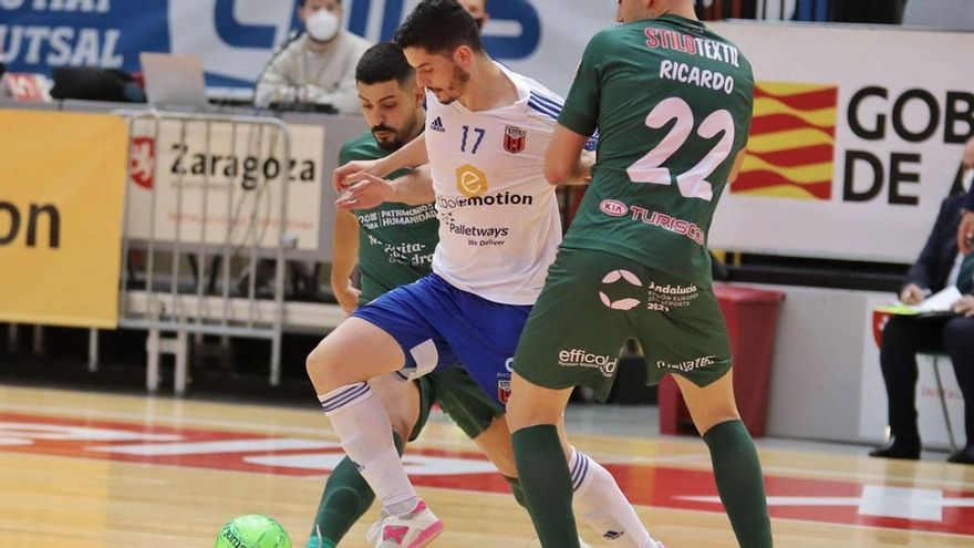 Lance del Fútbol Emotión Zaragoza - Córdoba Patrimonio de la Humanidad