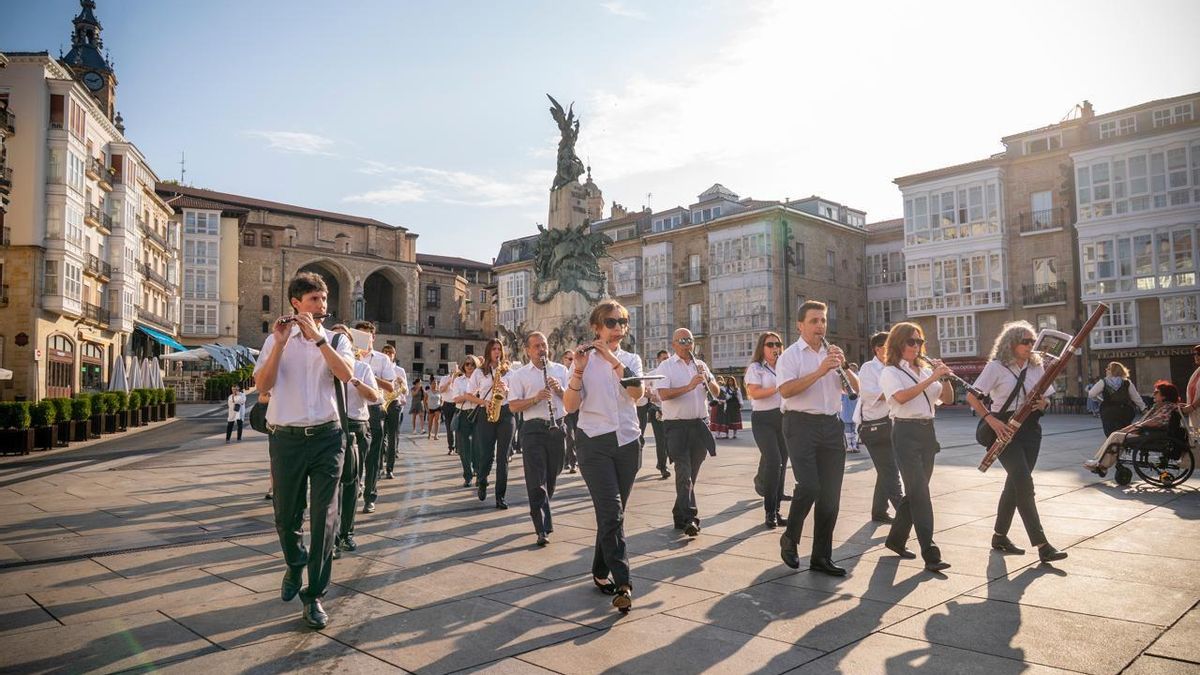 Animación musical en la Virgen Blanca