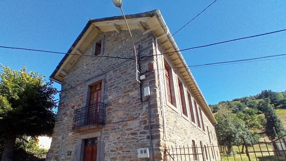 El Salón del Pueblo en San Miguel de Laciana.