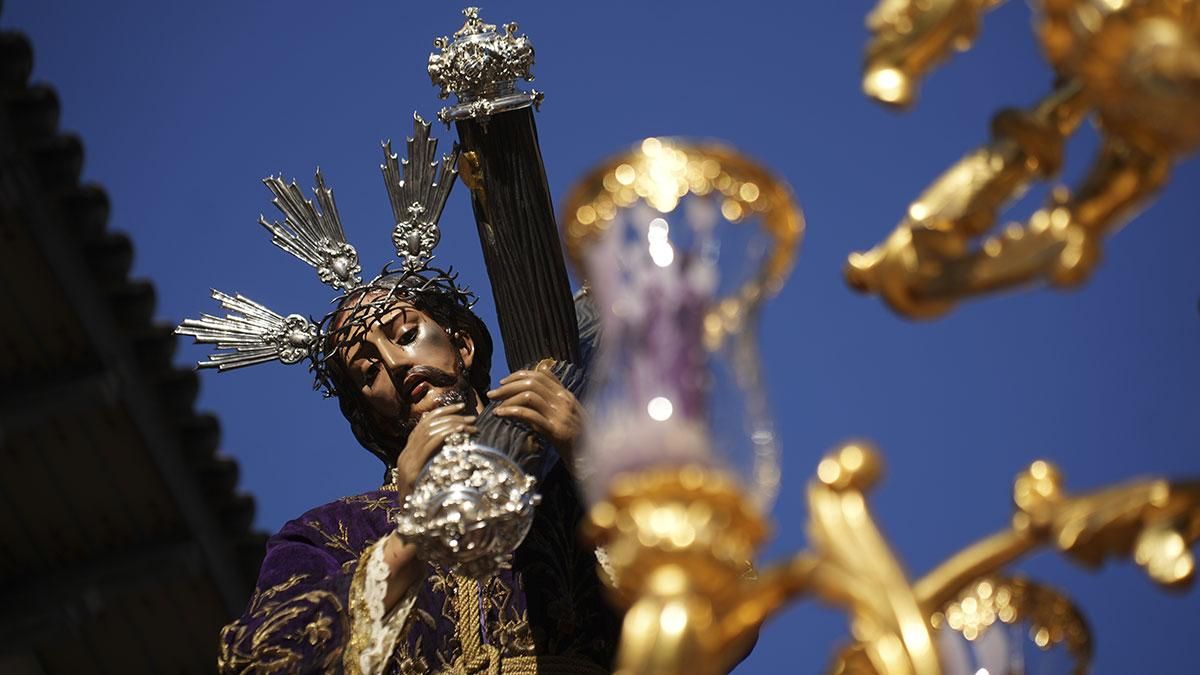 La procesión de la Hermandad del Calvario, en imágenes