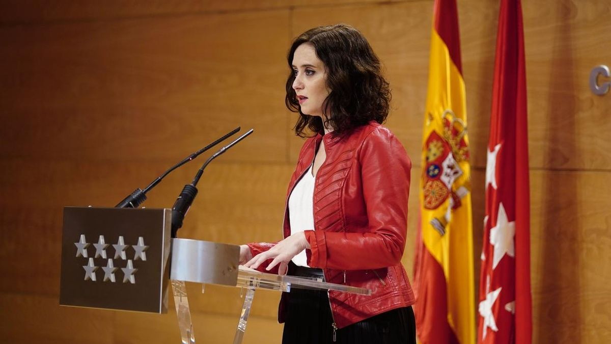 Ayuso tacha de "barbaridad" los pactos de Sánchez y avisa que acudirá a tribunales si es necesario para defender España