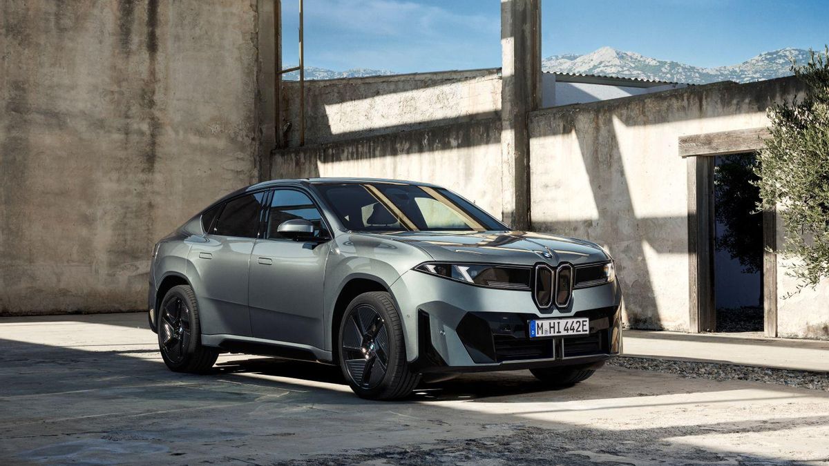 BMW iX4 revoluciona el pionero SUV coupé como eléctrico de altas prestaciones