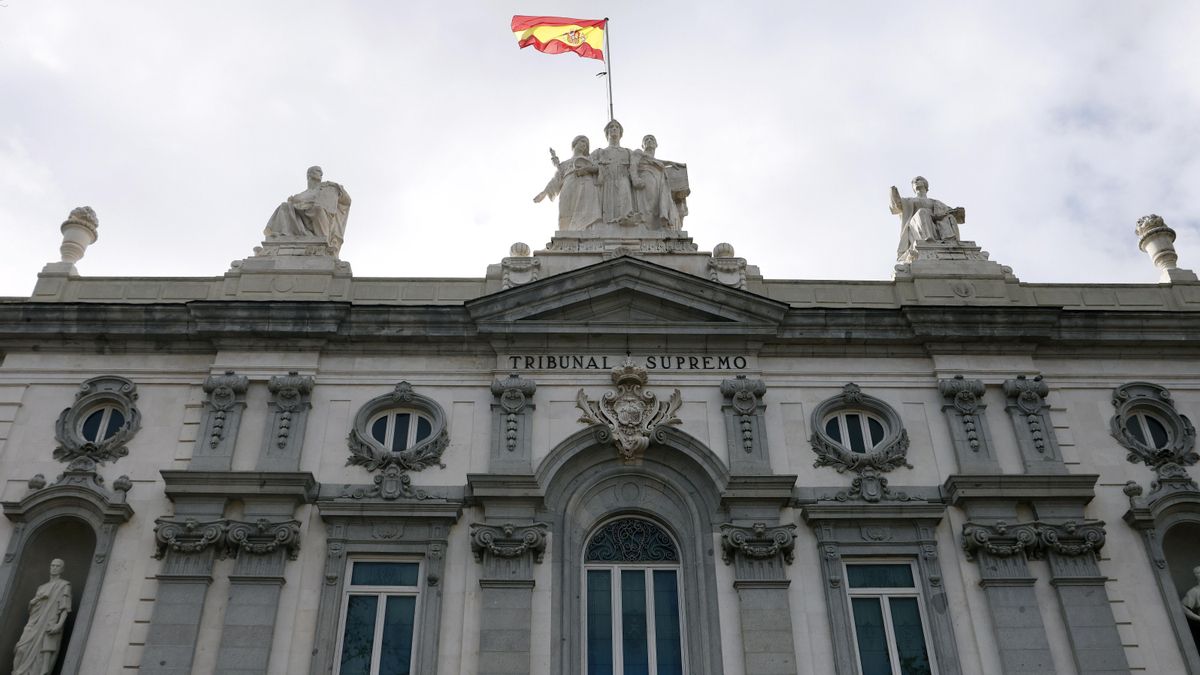 Imagen de archivo de la fachada del Tribunal Supremo. EFE/ Blanca Millez