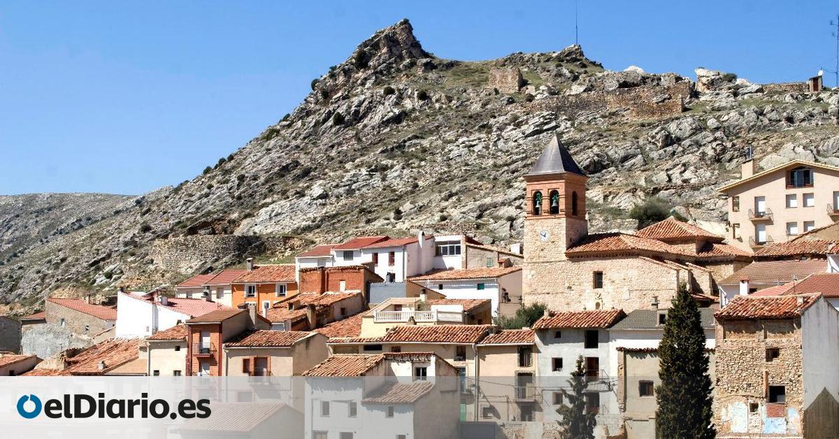 El pequeño pueblo de Aragón perfecto para visitar en otoño y que se encuentra en la mágica Ruta del Silencio