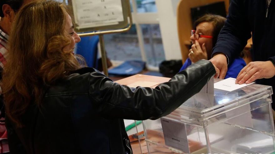 Viaje contratado antes del 30 de mayo y a más de 250 km de Córdoba: estas son las únicas causas para eludir una mesa electoral