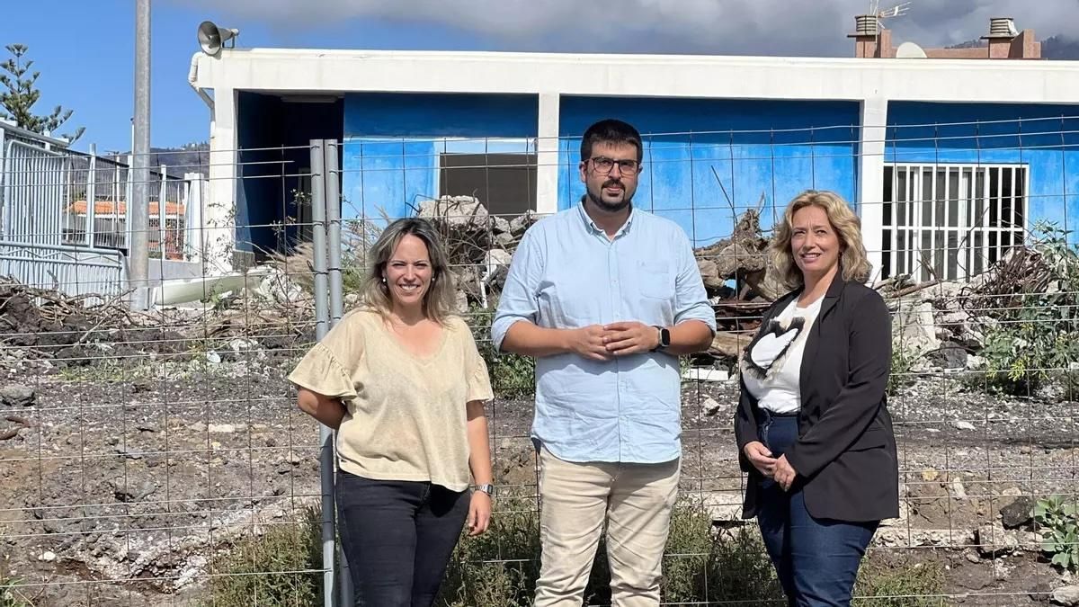 Imagen de archivo de representantes del Grupo Socialista del Cabildo de La Palma en el Colegio de La Laguna, en Los Llanos de Aridane.