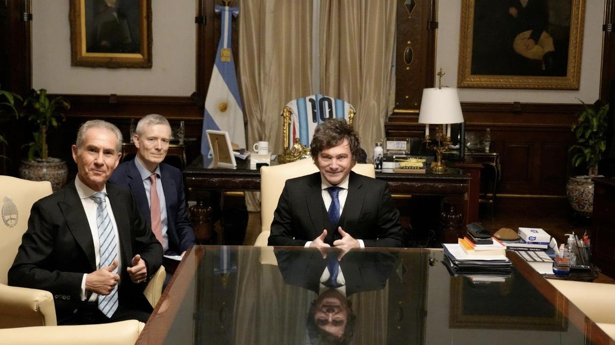 Milei con Maurice Ostro, millonario inglés.