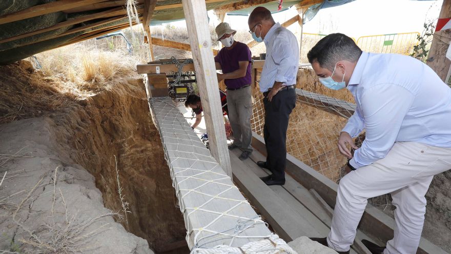 La Junta de Castilla y León acude a Villadangos para hacer cumplir la Ley de Memoria Histórica