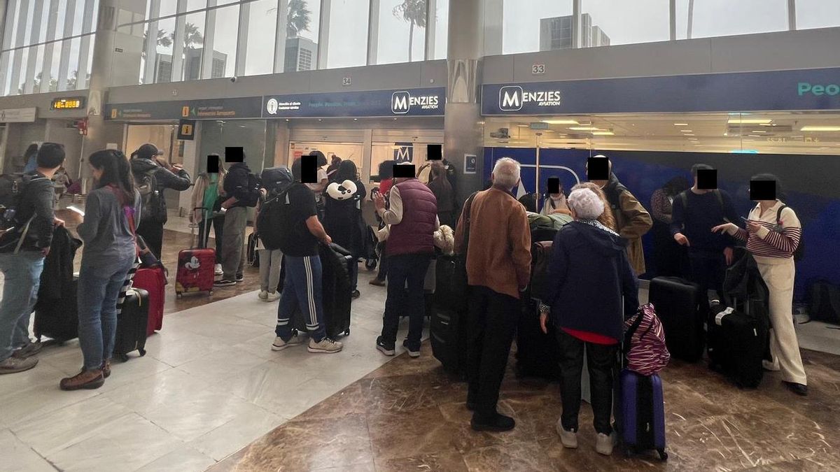 El vuelo de Iberia Madrid-La Palma se desvía a Tenerife Sur por la borrasca y el pasaje se encuentra “desatendido”