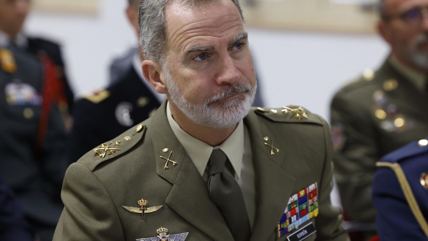 Zarzuela oculta los informes con los que justifica su distinción a una entidad contraria a la unidad del catalán