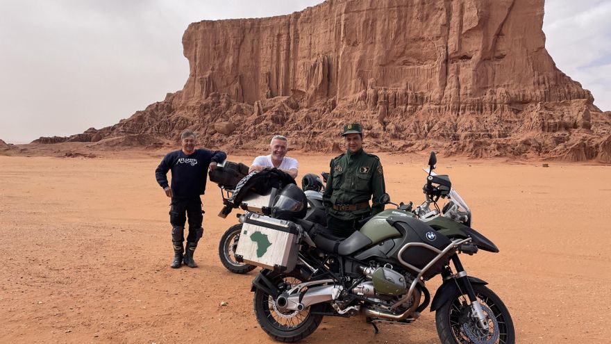 El trotamundos Carlos Conde atraviesa de Norte a Sur el continente africano