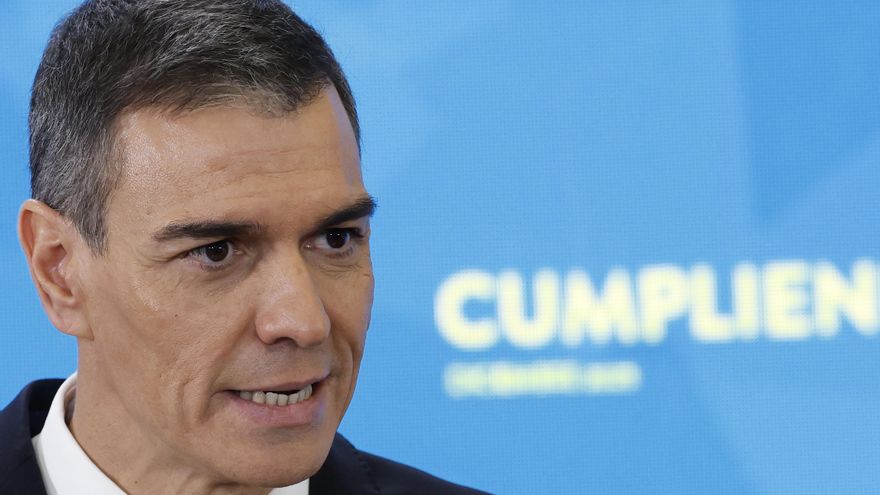 El presidente del Gobierno, Pedro Sánchez, comparece este lunes para efectuar un balance del curso político y presentar el informe periódico de rendición de cuentas Cumpliendo. EFE/ J.J. Guillén