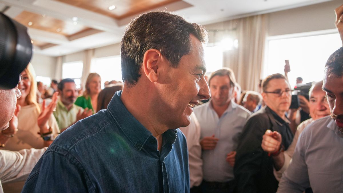 Juanma Moreno y Alberto Núñez Feijóo intervienen en la Intermunicipal del PP andaluz