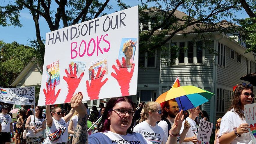 Las bibliotecarias que arriesgan hasta la vida contra la ofensiva censora en EEUU