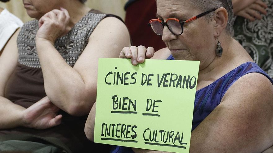 El alcalde propone una comisión sobre los cines de verano que reconstruya la confianza en el objetivo de protegerlos