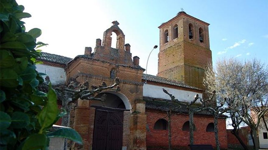 Iglesia de Villamuñío. Foto: Sahagún Digital