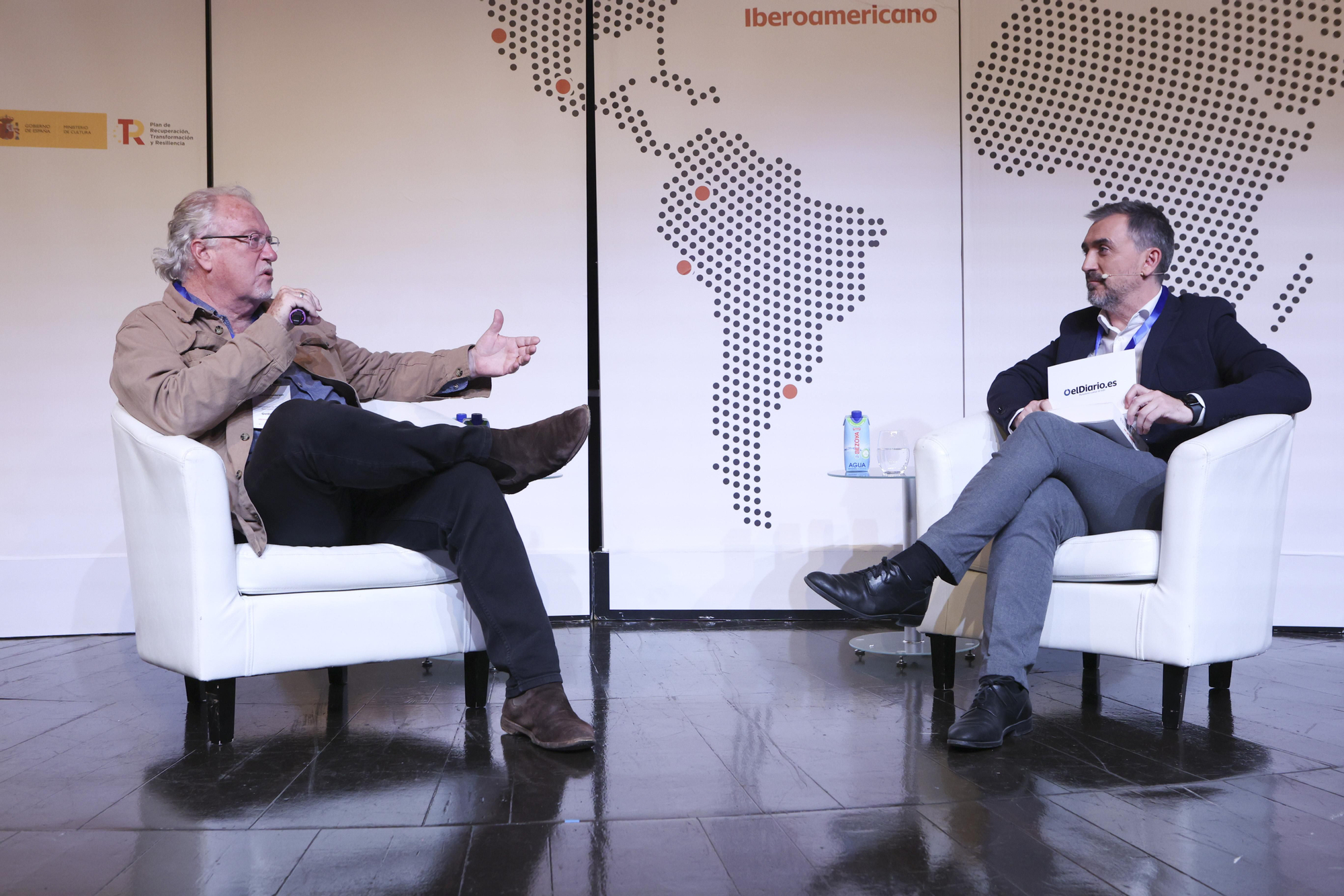 Ignacio Escolar, director de elDiario.es, entrevista a Jon Lee Anderson, periodista especializado en política latinoamericana y director de BOOM