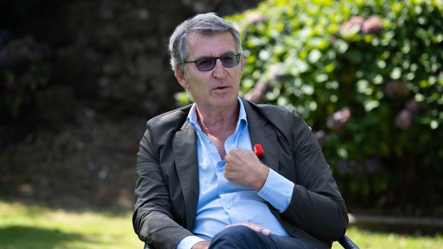 Feijóo acusa a Sánchez de "alentar un efecto llamada" de migrantes en su viaje a África