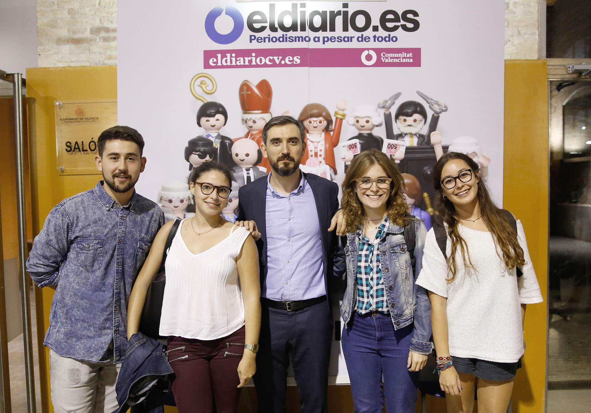 Algunos de los asistentes al acto