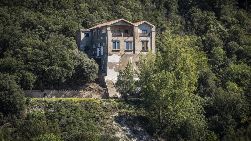 La mina que escondió parte del tesoro artístico de la República sale por fin del abandono