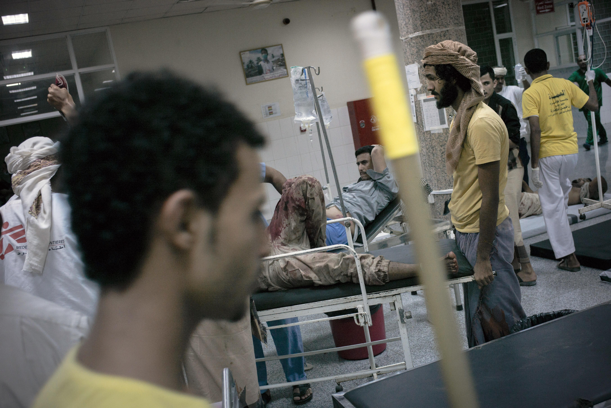 Desde que empezó el conflicto, MSF ha tratado a más de 10.500 heridos y realizado 5.000 operaciones de cirugía. Solo en el Hospital Quirúrgico de Adén de la imagen los equipos han asistido en urgencias a más de 4.700. Fotografía: Guillaume Binet/MYOP