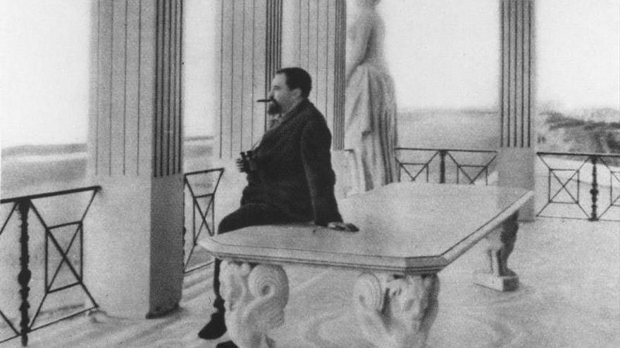 El "comecuras" Vicente Blasco Ibáñez: escritor e impulsor de la educación laica y popular en Valencia