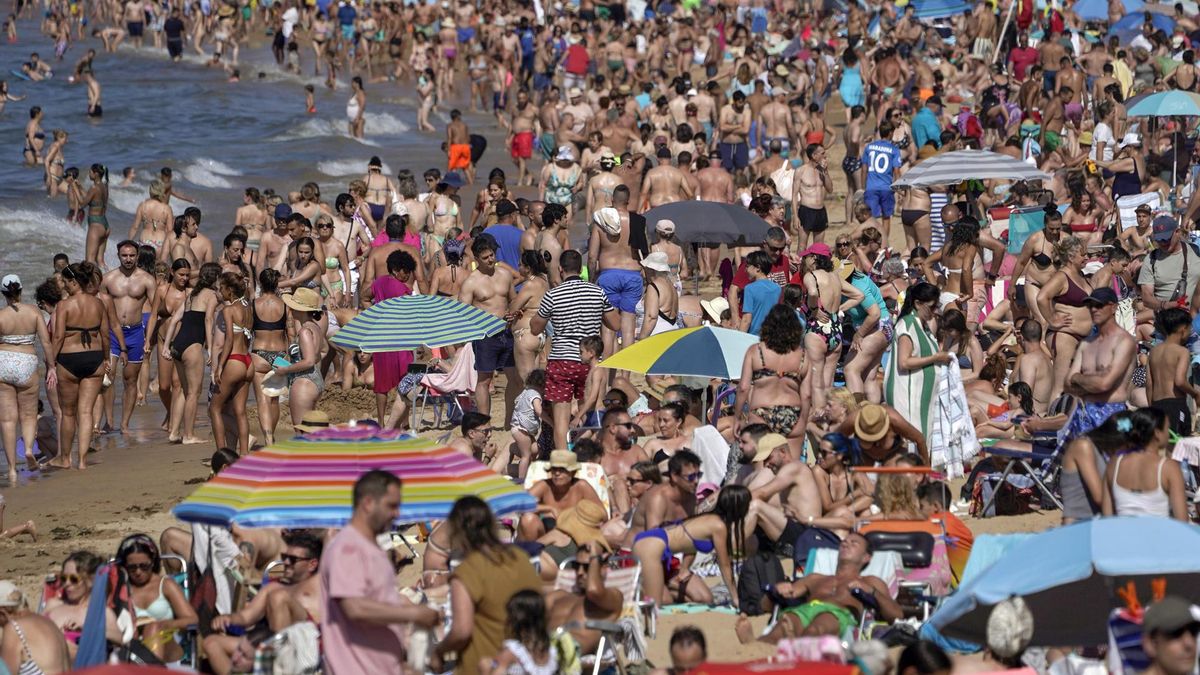 Playa de San Lorenzo en Gijón este pasado fin de semana