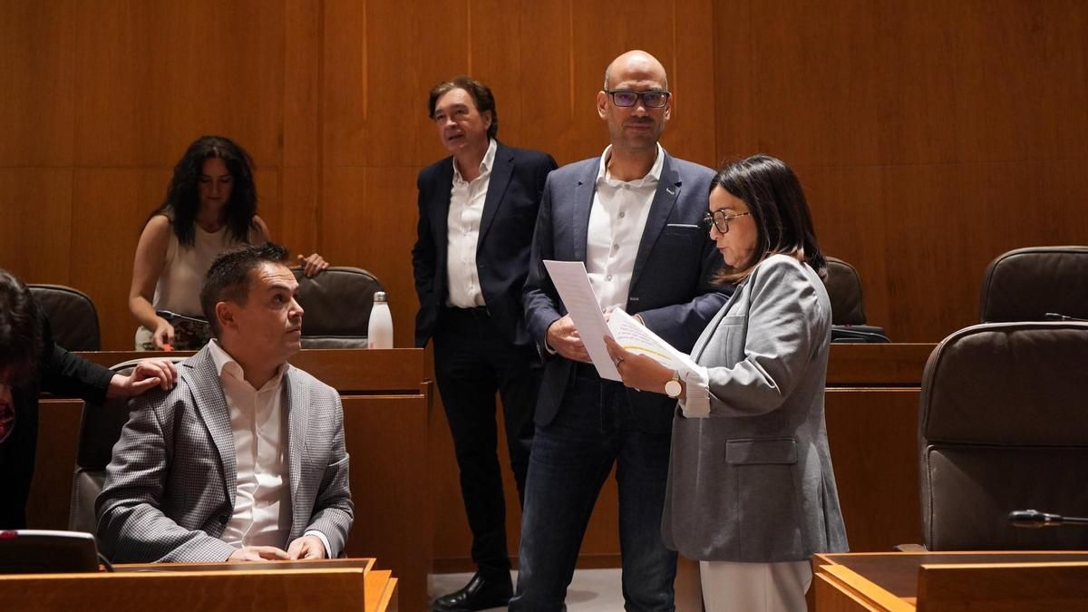 El PSOE aragonés tilda de "escándalo" que la DGA se niegue a entregar los informes sobre la privatización del Bachillerato