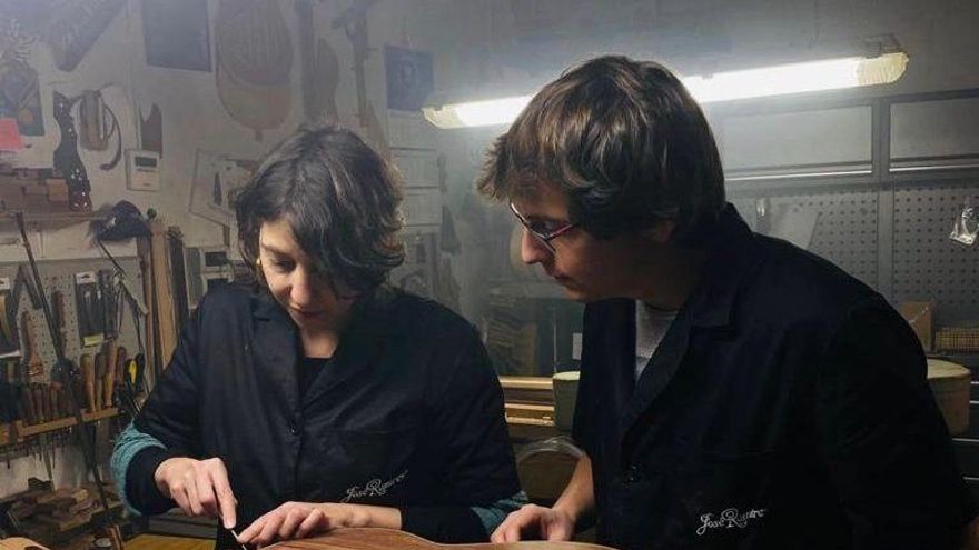Cristina y Enrique Ramírez – Guitarreros con casa en la calle General Margallo