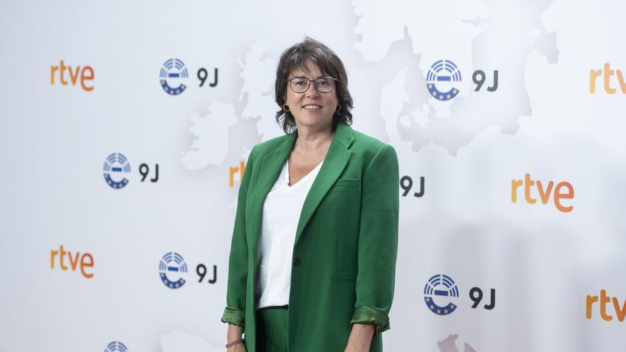 EuropaPress 6013216 cabeza lista coalicion miembro erc diana riba posa antes debate nueve tres