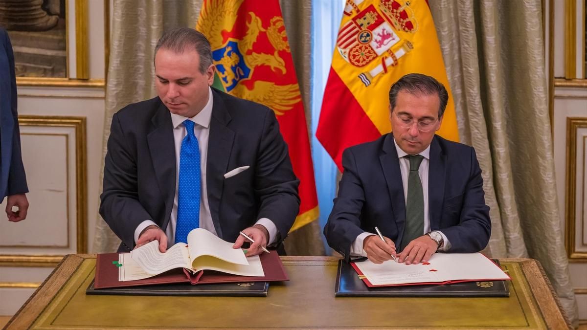 El ministro de Asuntos Exteriores, Unión Europea y Coopración, José Manuel Albares, y el viceprimer ministro de Asuntos Exteriores de Montenegro, Filip Ivanovic, firmaron en julio de 2025 un acuerdo para la colaboración de cara a la adhesión a la UE.