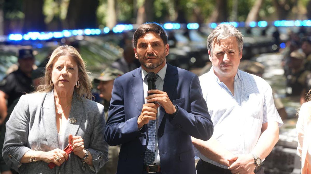 Mientras el martes 3 de febrero Maximiliano Pullaro recibía a la ministra de Seguridad de la Nación, Alejandra Monteoliva, en Rosario agonizaba un suboficial luego de dispararse un tiro.