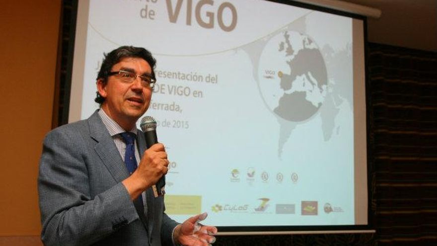 César Sánchez / Ical. El presidente de la Autoridad Portuaria de Vigo, Ignacio López-Chaves, durante la jornada de presentación del Puerto de Vigo en Ponferrada.