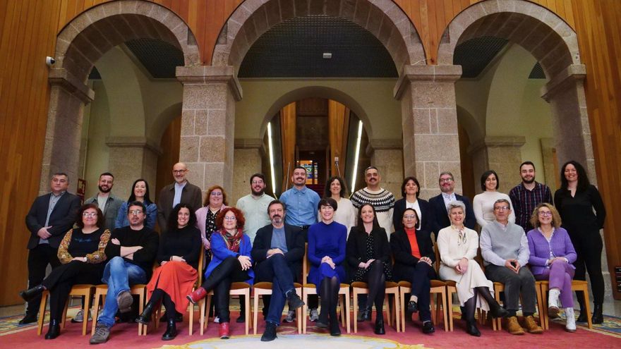 La dirección del BNG estudiará si cede un puesto en la Mesa del Parlamento a un PSOE al que avisa: "Casi lo triplicamos"