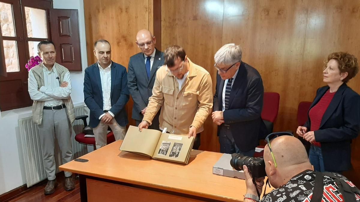 Presentación del fondo documental de Carlos Arias Navarro en el Archivo Histórico Provincial de León. 