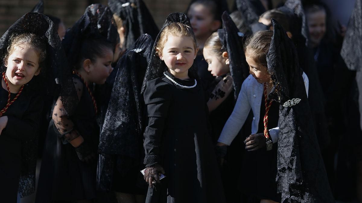 Los más pequeños alegran la víspera de la Semana Santa