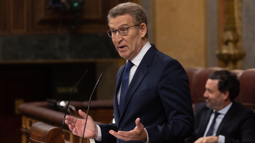 El líder del PP, Alberto Núñez Feijóo, interviene durante  una sesión plenaria, en el Congreso de los Diputados, a 10 de abril de 2024, en Madrid (España). El presidente del Gobierno comparece ante el Pleno hoy para informar, a petición propia, del Consej