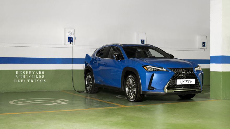 La autonomía del Lexus UX 300e asciende a 315 kilómetros, según el ciclo WLTP.