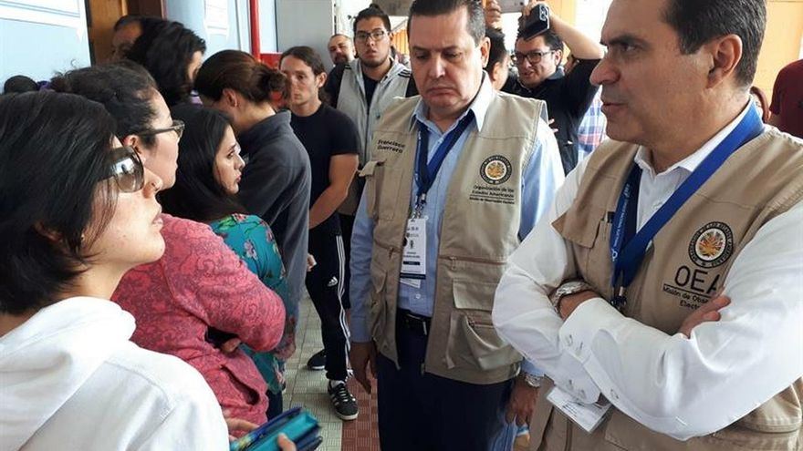 La misión de la OEA constata el tranquilo desarrollo de las elecciones en Ecuador