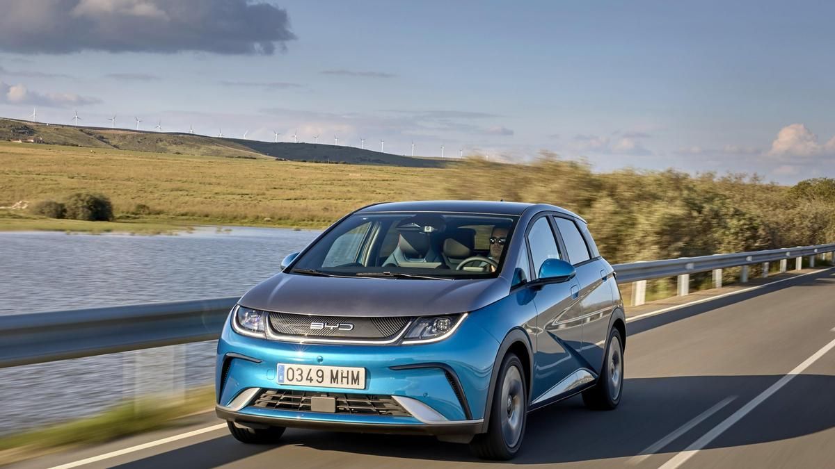El BYD Dolphin es un eléctrico de tamaño compacto y muy asequible.